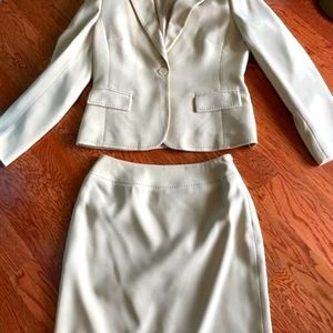 Cream dress suit duo